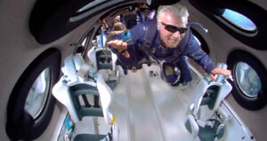 Die Ära des Weltraumtourismus beginnt: Branson vor Bezos im All