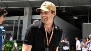 Ashton Kutcher teilt seinen Erfolg, um nach Glück zu streben