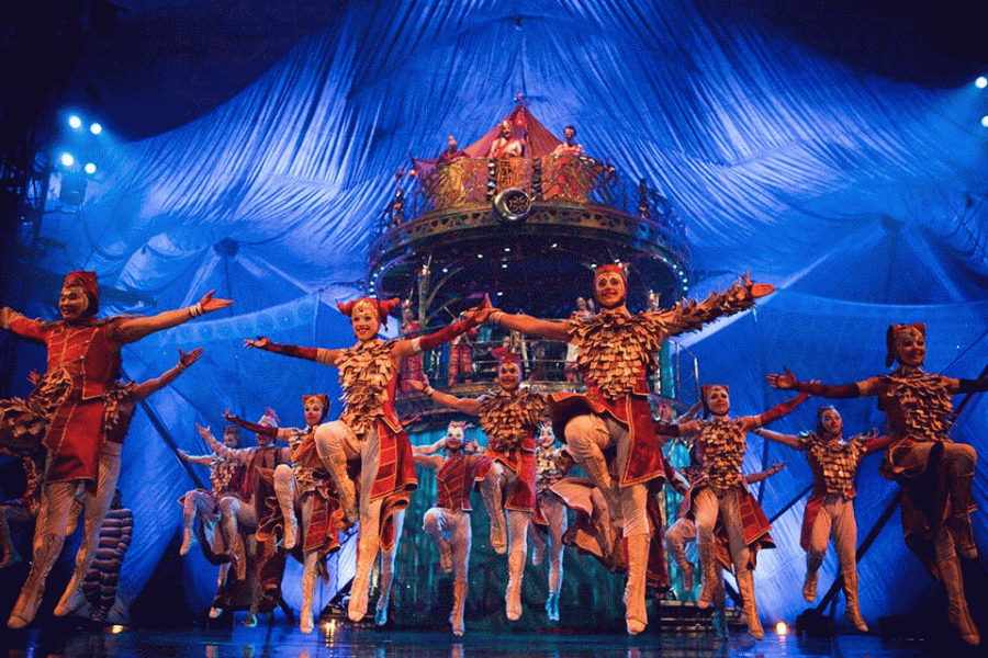 Akrobaten des Cirque du Soleil