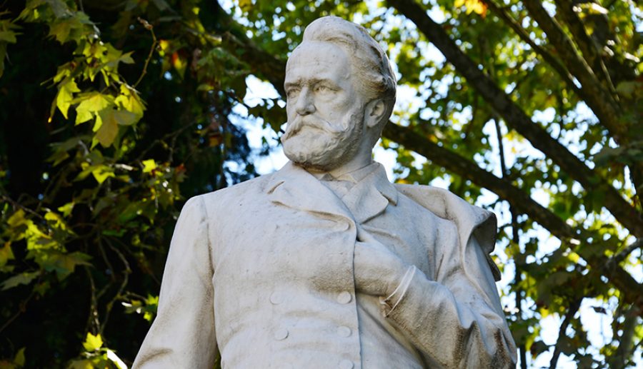 Victor Hugo