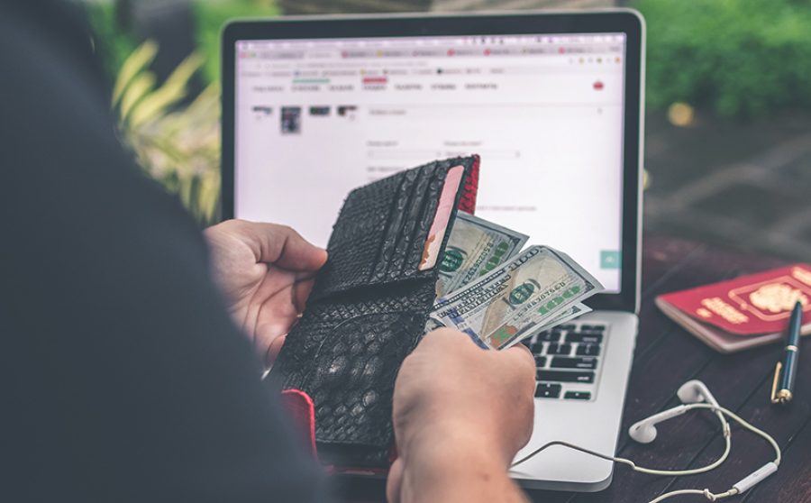 Pexels_Artem Bali_background-bank-notes-cash-929285