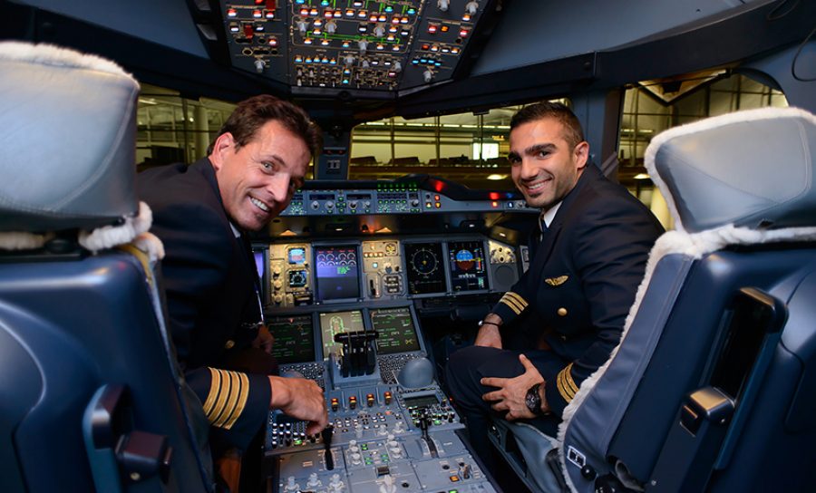 Piloten im Cockpit