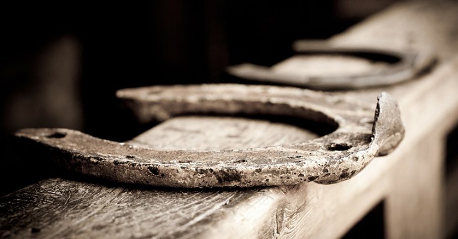 horse-shoe-110987_1280