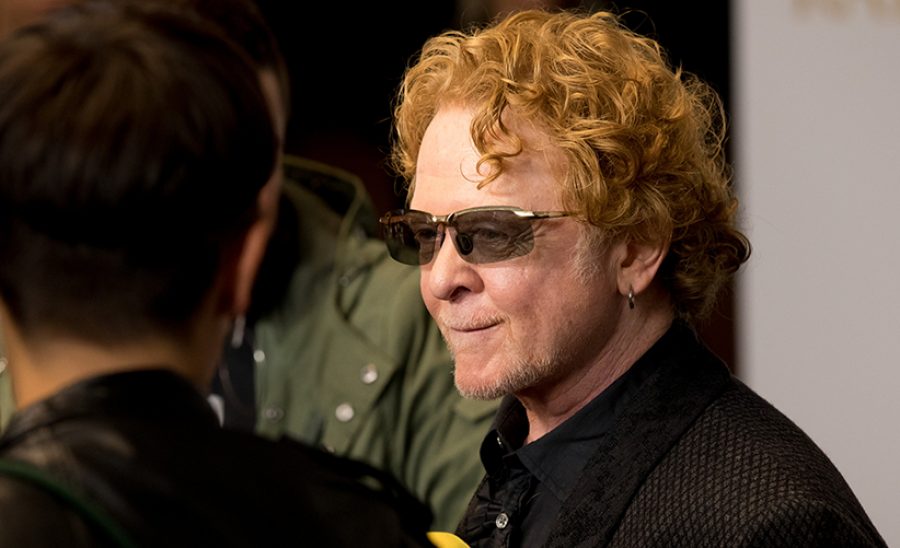 Mick Hucknall von Simlpy Red